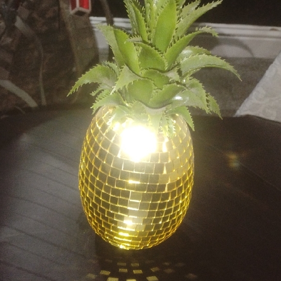 Other - Gold Pineapple Decor